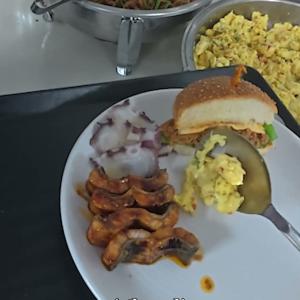 야구선수 식당에서 뭐 먹는지 공개 #shorts