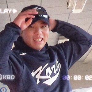 ??: 너무 가까이서 비추시면 안 돼요 | 야구대표팀 M/V | 이창섭 X 터치드(TOUCHED) '너를 위해 부른다'